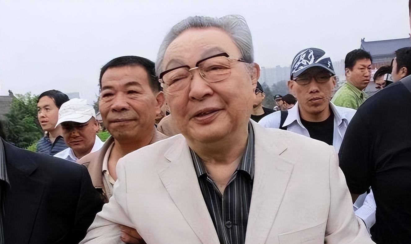 相声演员唐杰忠:一生献给相声,却愧对家人,死后儿女为遗产反目_金文