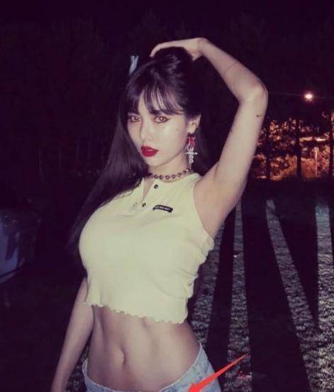 有一种裤子叫金泫雅的"老爹裤",松松垮垮却高级美,很迷人_金晓钟_体重