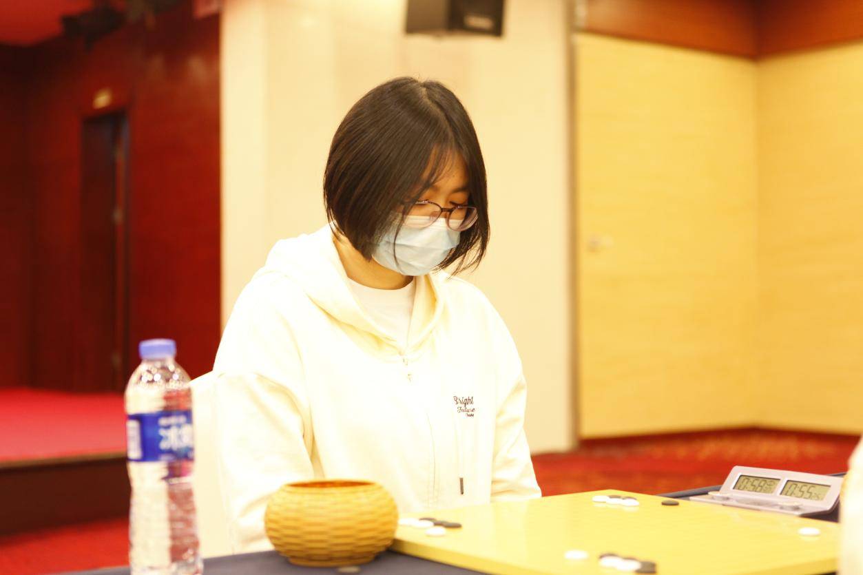 倡棋杯预选无锡开赛,首轮徐晶琦打赢"性别大战"_预选赛_比赛_九段