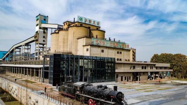 华新纱厂建成之初得益于时代背景和便利交通的契机,很快就打开了市场