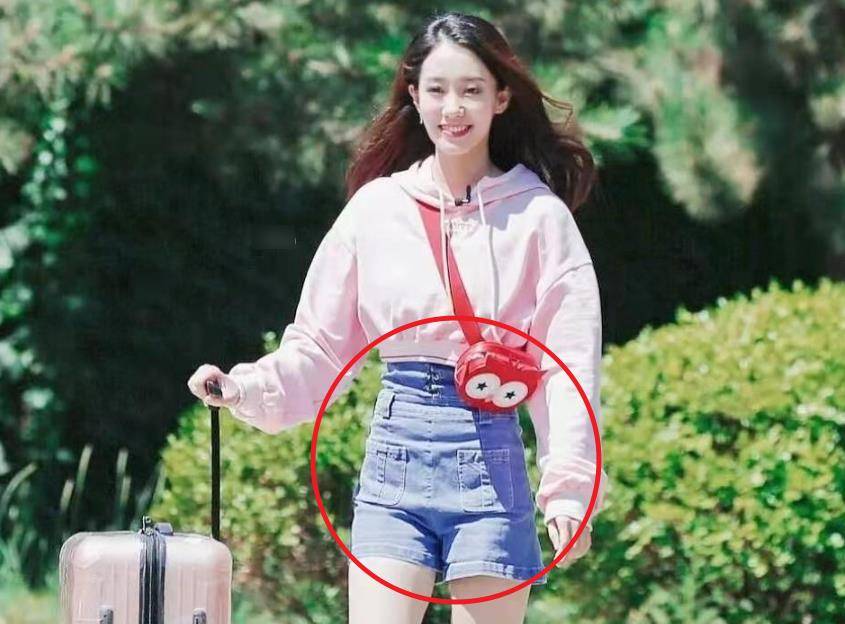 张小斐一脸斐夷所思?yes舞蹈没上热搜,倒是裤子穿反往事被爆出