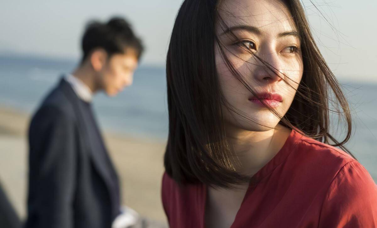 当女人背叛你一次后,你是否应该给她第二次机会?_感情_问题_女性