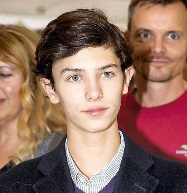 19岁丹麦王子"不务正业",不当王子偏爱走秀,看到颜值我沦陷了_尼古拉