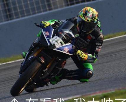 王一博有多爱摩托车?坐上不能下车,交了钱还要玩_尹正_爱好_时候