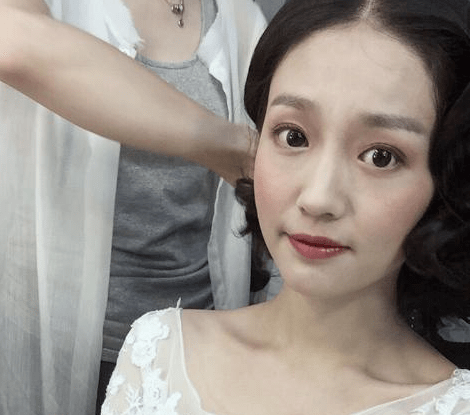 绿地门女主张雨婷素颜照流出,没了十级滤镜,真实样貌太普通_生活_陈总