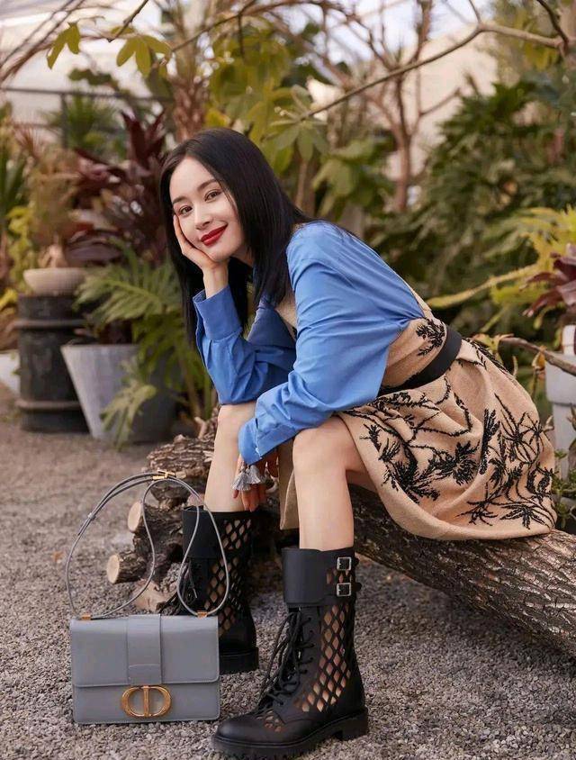 王子文的春季穿搭值得各位美少女学习_黑色_裤子_颜色