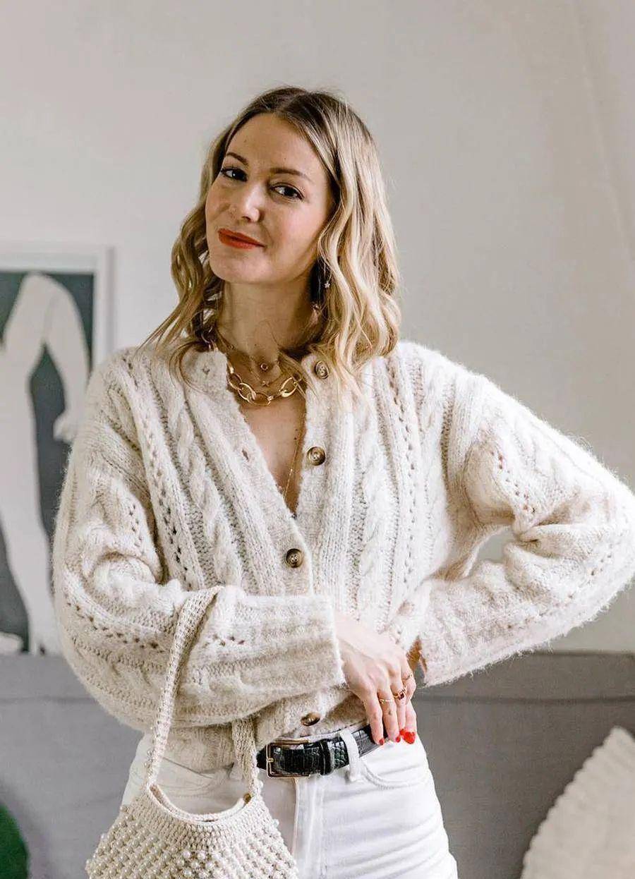 为什么劝你春天多穿"奶奶衫"?3个搭配思路,照着穿简直太美了