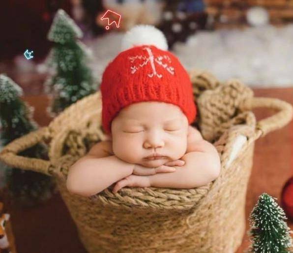 李亚男首晒二胎女儿正面照,小公主鼻翼宽嘴唇厚,神似王祖蓝