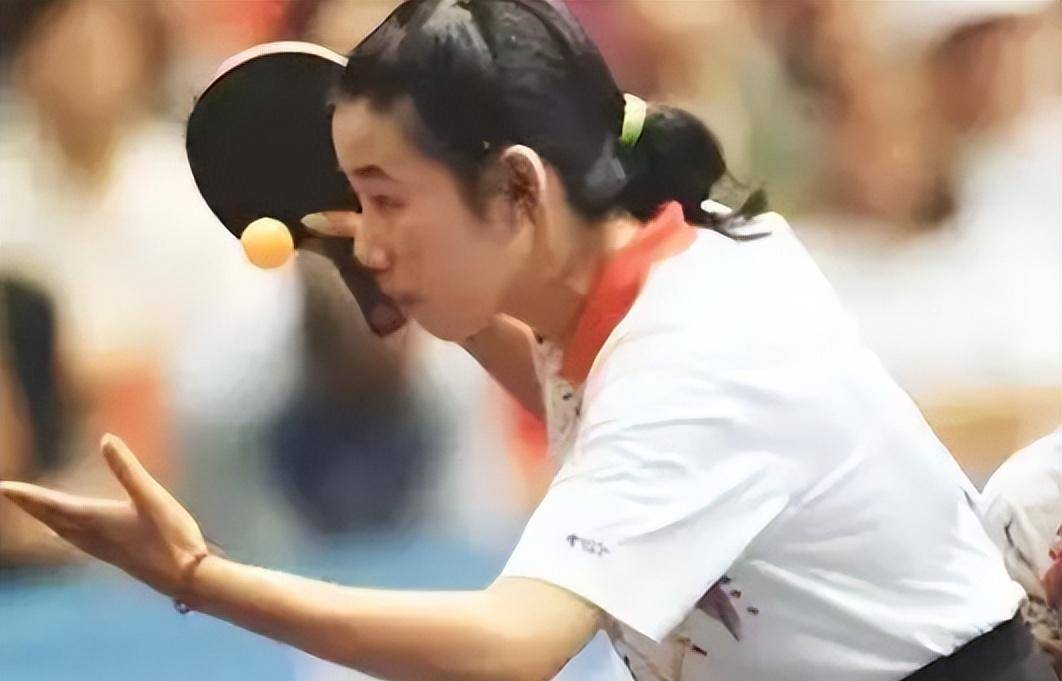 "三冠王"乔红:拿过11个世界冠军,甘为邓亚萍当绿叶_训练_乒乓球_董伟