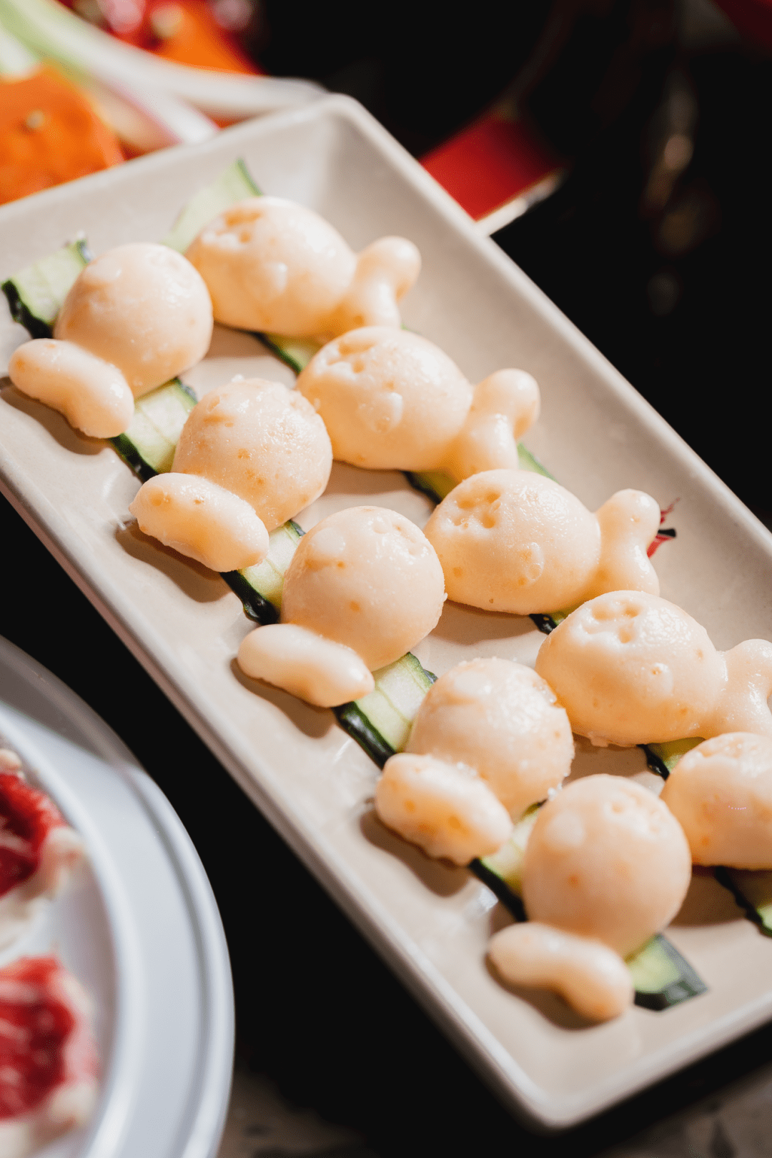 编辑少女心拉满的鱼籽豆花,粉嫩q弹的小鲸鱼造型,圆润的鱼头包裹着