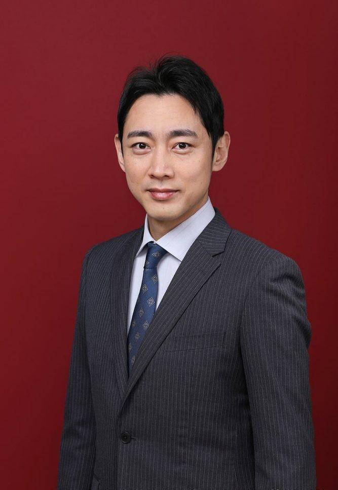 小泉孝太郎的父亲是国外前首相小泉纯一郎,官二代的他在踏入演艺圈时