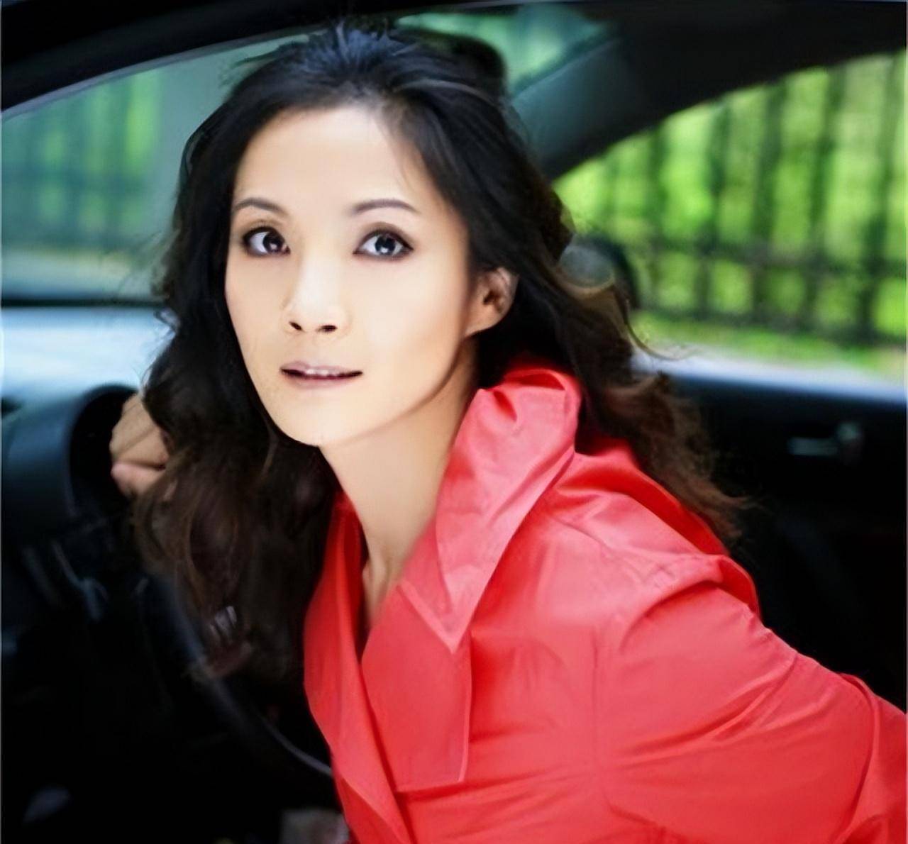 张子健前妻李婷葬礼:她死前我等她他饰演一名警察,名扬全国_狄仁杰