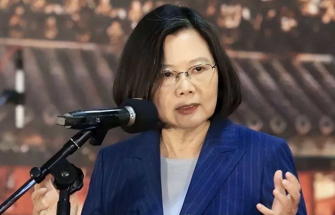 蔡英文窜访行程公布,竟两次"过境"美国,外交部点出险恶用心_麦卡锡