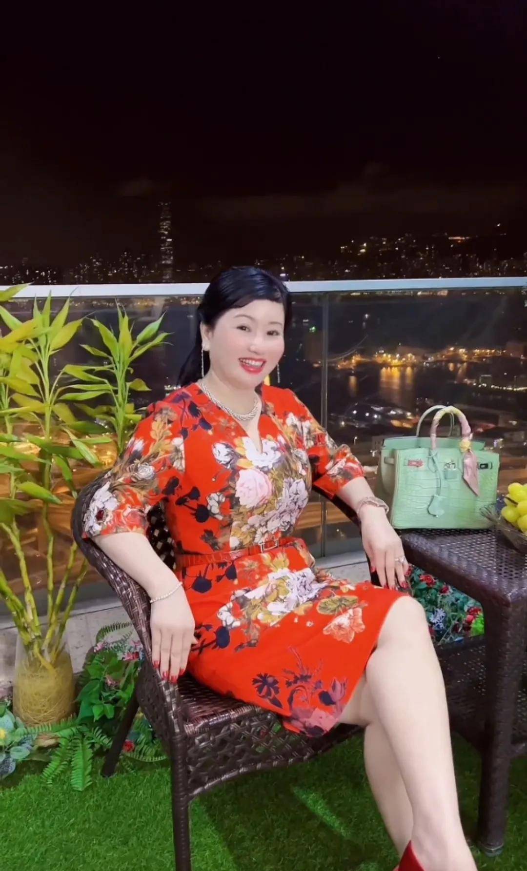 蔡天凤老公和岳母大量亲密照曝光,有些照片真是毁三观_女婿_网友_婆婆