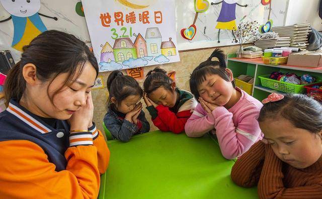 2023年发布通知，幼儿园不再招本科以下学历，大专生欲哭无泪