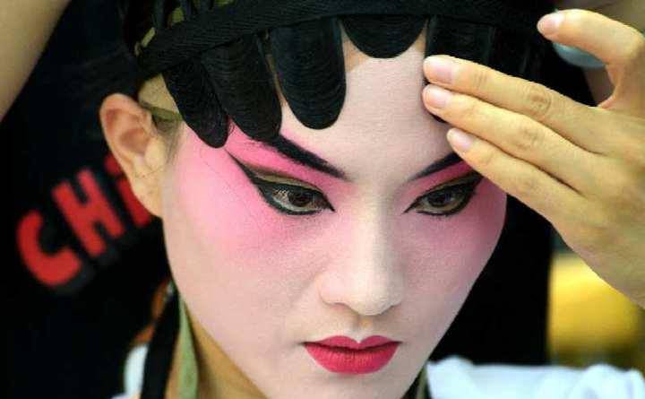 柳子戏演员尹春媛: 柳子戏与昆曲并列,宛转悠扬吸引力