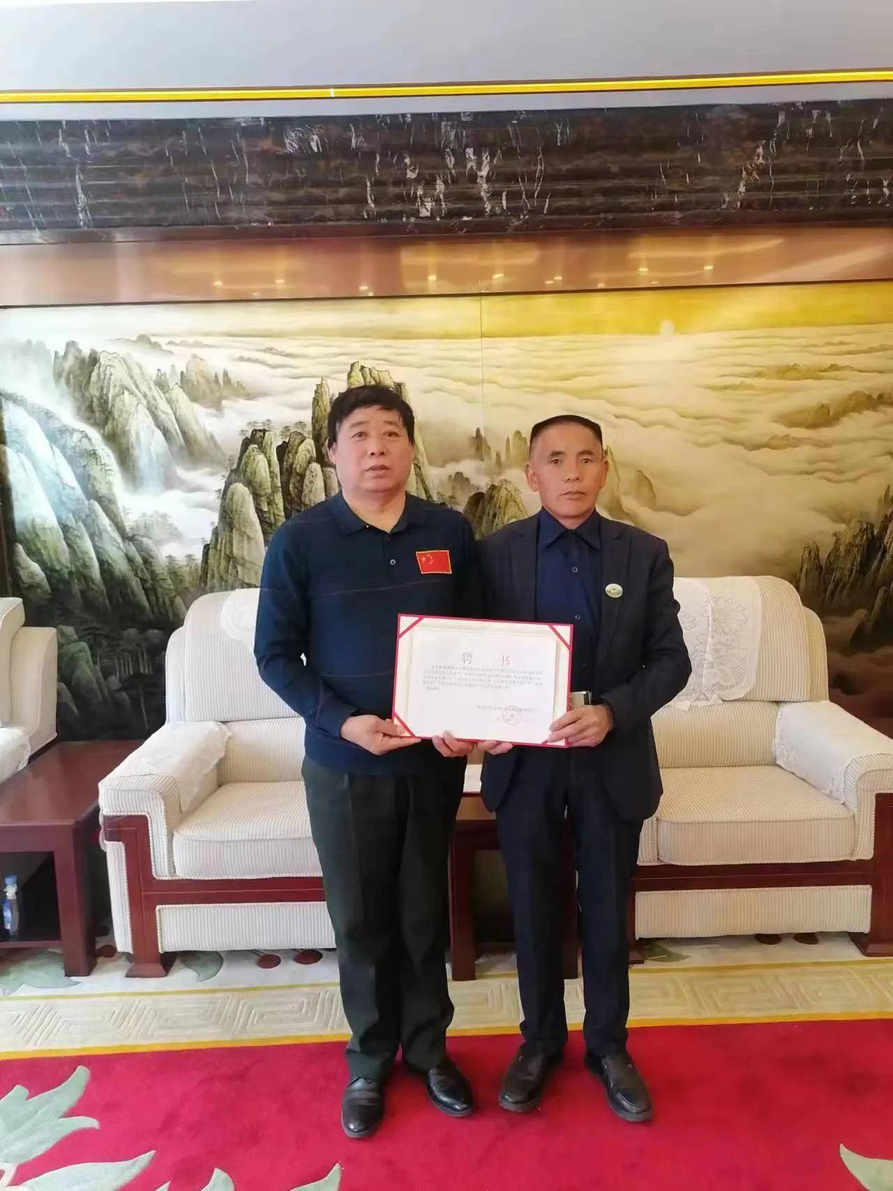 红色文化高建国被国内知名企业聘为红色文化形象大使_北京_董事长