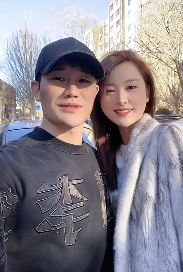 向结婚8年的老婆秀恩爱辟谣声称报警_妻子_视频_郭珊珊