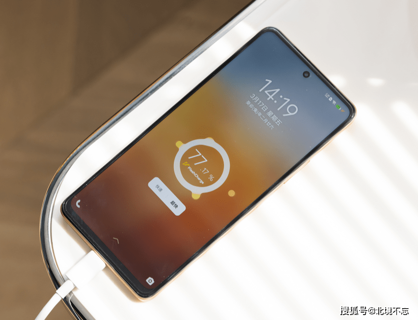 原创
            iQOO新机很“懂事”，12GB+256GB+120W，OIS光学防抖手机仅1899元