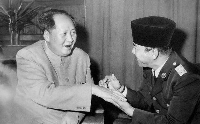 30年内两次排华，无数华人魂断异国，印尼为何如此针对华人？