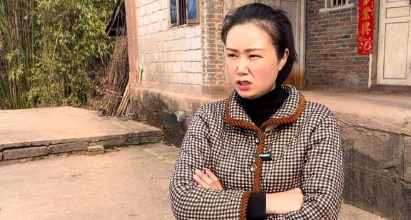 34岁村花,相亲拒绝月薪7000的对象,说:与我心中的