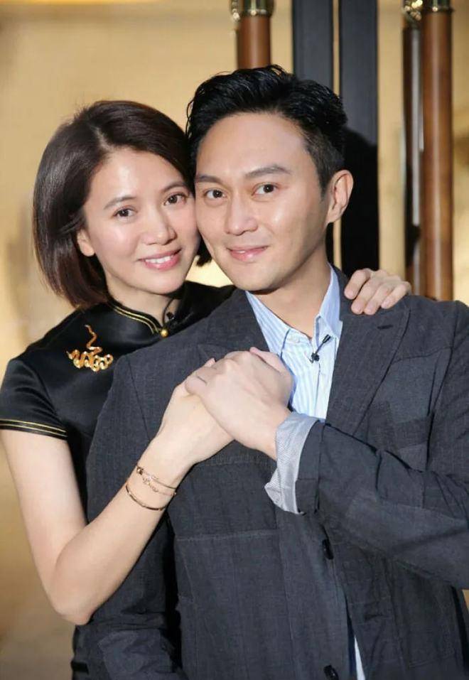 袁咏仪:有个有钱人追我,我以为那是恋爱,可我忘了他还有个老婆_张智霖