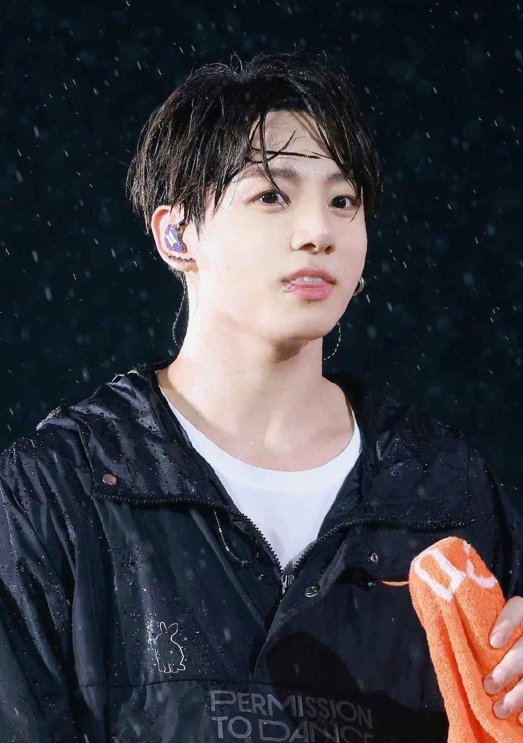 bts的合约到2024年结束,方时赫所谓的2025年重启活动,是在施压_续约