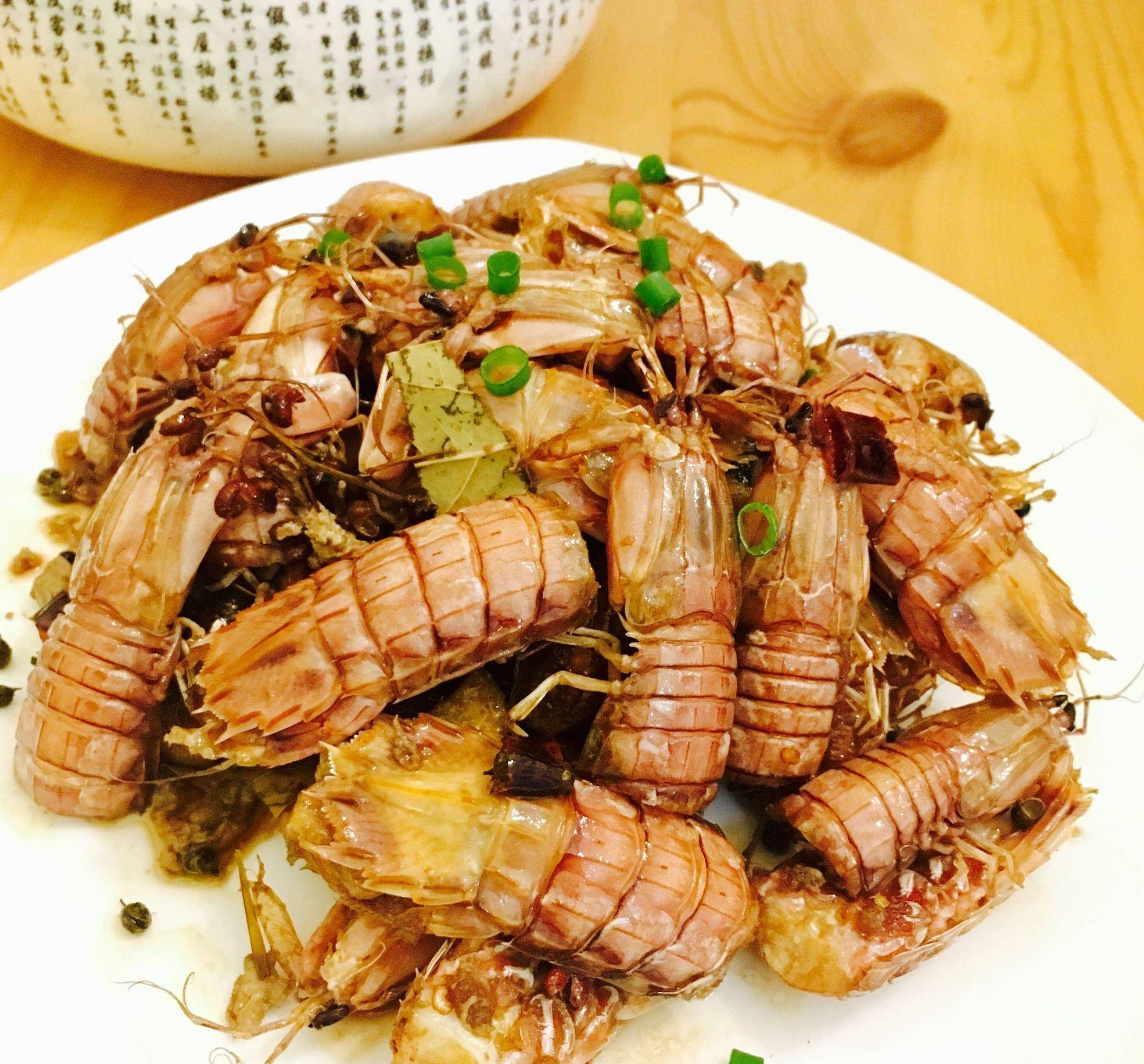 开海季皮皮虾大量上市,教大家如何做鲜,香,麻,辣的皮皮虾_香叶_花椒