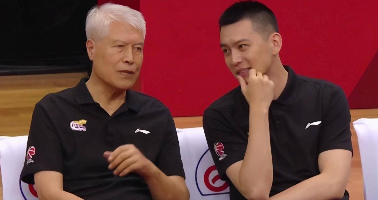 杨鸣爆粗口上热搜,"狼性"少帅跟蒋兴权如出一辙_辽宁_比赛_球员