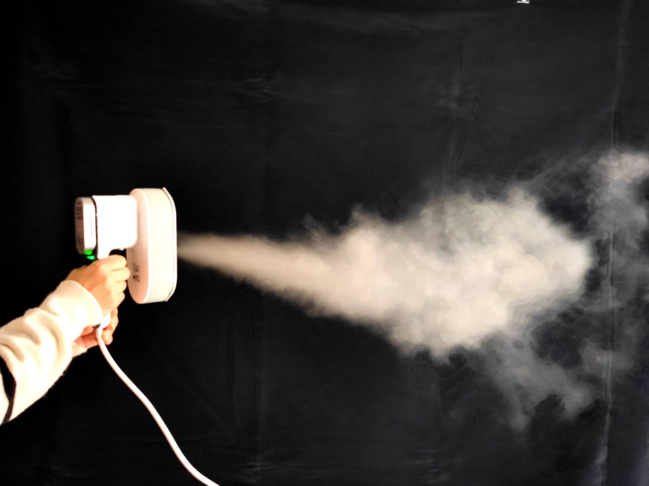 阿卡驰4.0Bar手持增压挂烫机:告别匆忙,职场人精致上班