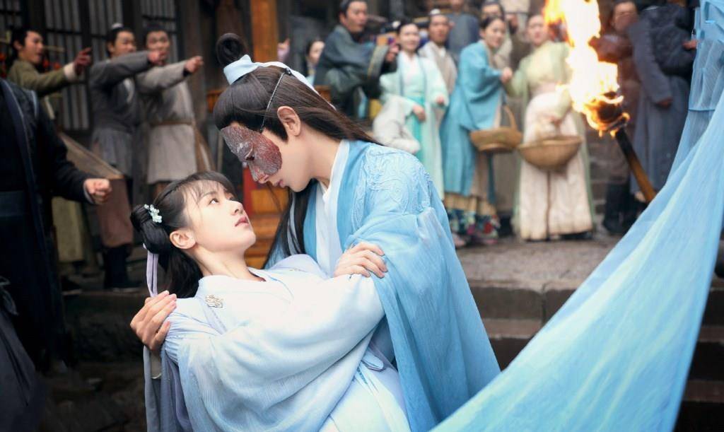 成毅,袁冰妍《琉璃》大火,名场面不断,司凤被璇玑撩到不能自持_禹司凤