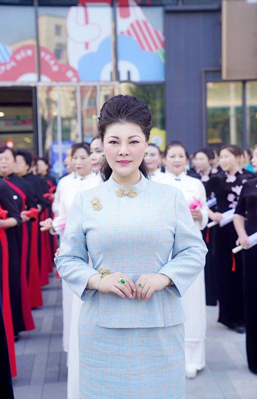 "花开这里·汉服樱花节——中国华服大赛"首席评委_旗袍_文化_成都