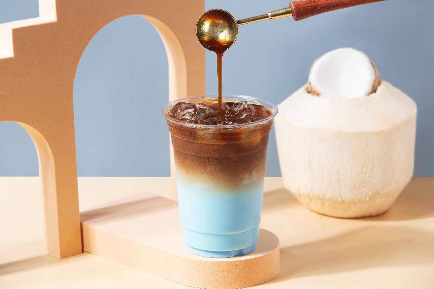 繁忙炎热的一天,来杯冰爱雪现磨果咖冰淇淋吧_合作_消费者_行业