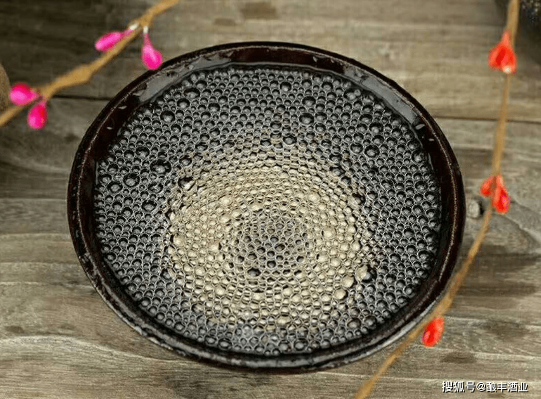 酿丰酒业如何避免买到假老酒?用这四招就搞定!_酒花_生产_年代