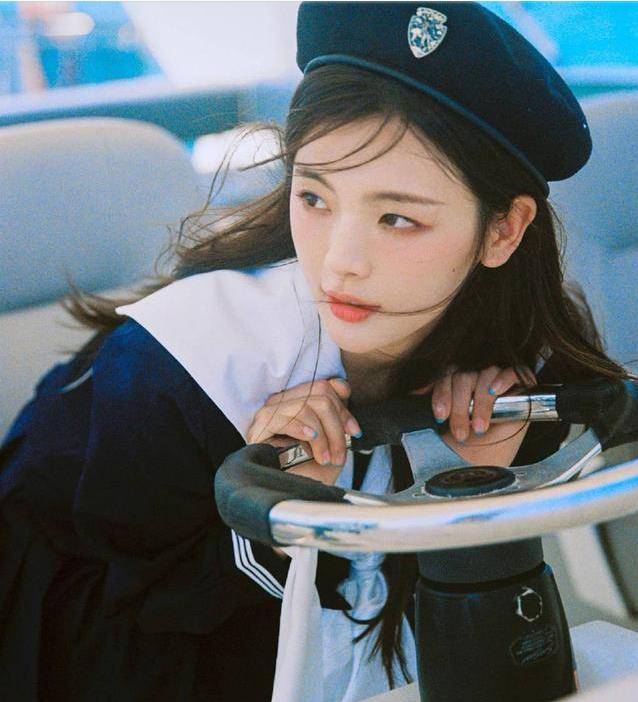 流露出傲娇的神情,超级可爱_张脸_节目_火箭少女