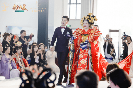 雾山四象公益广告浏览（表示祝贺东方春城皇后神九中心启动新闻见面会取得圆满成功！）深度详解，