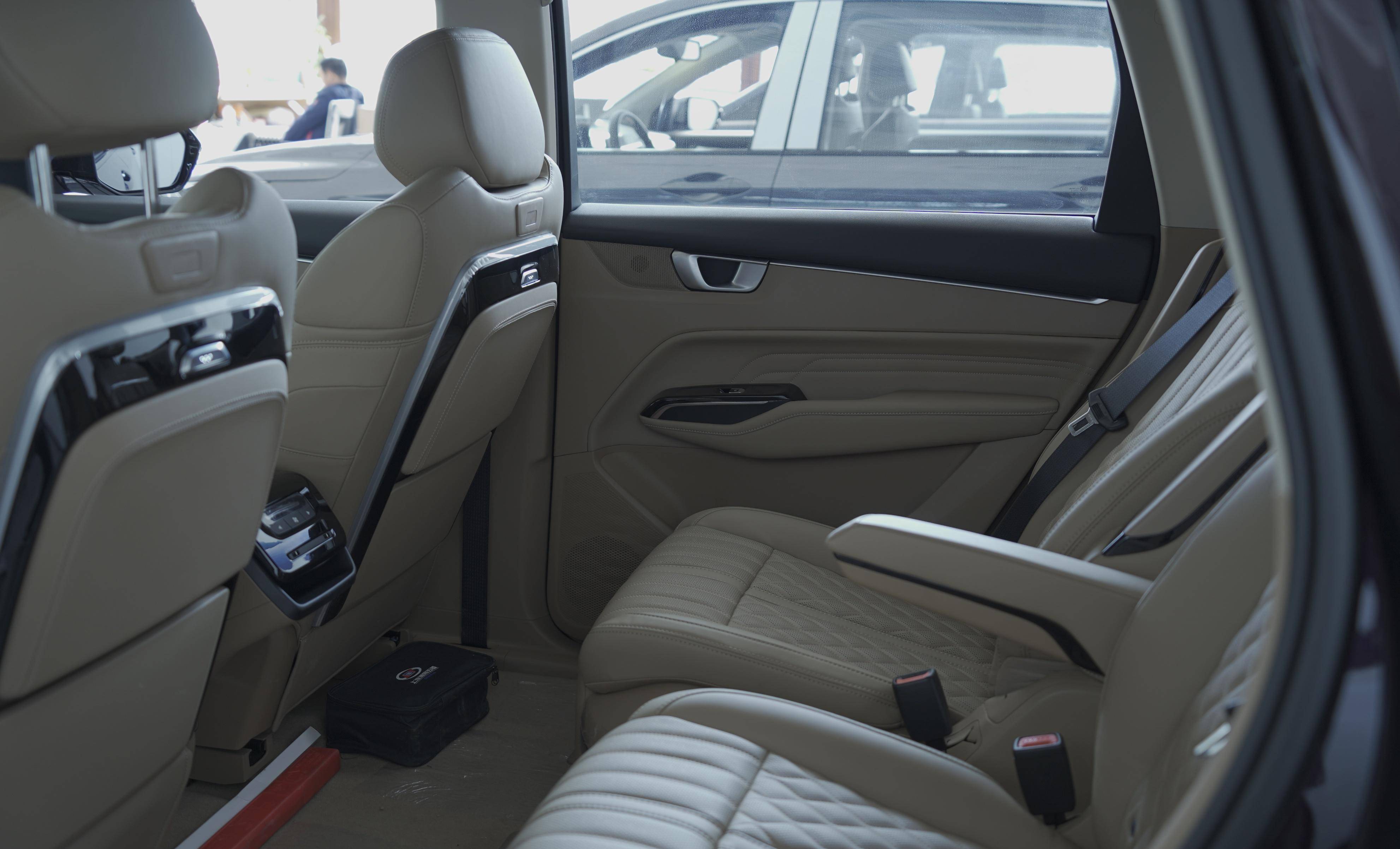 五菱凯捷混动铂金版~行走的头等舱简直不要太舒适