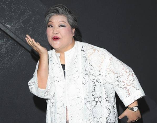 《古灵精探》《古惑仔》等香港热门电影电视剧中都能看到夏平的身影