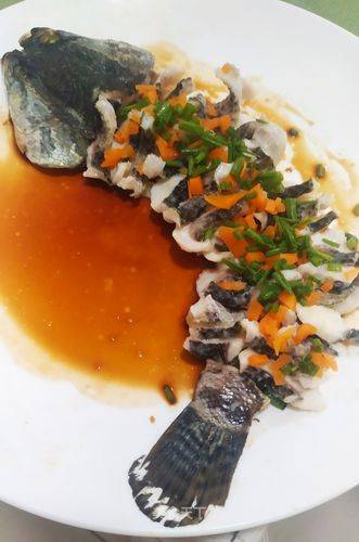 推荐吃法:清蒸海黑鱼又称黑头,黑石鲈,黑鱼,黑寨,黑猫,小石斑,黑珺,鳍