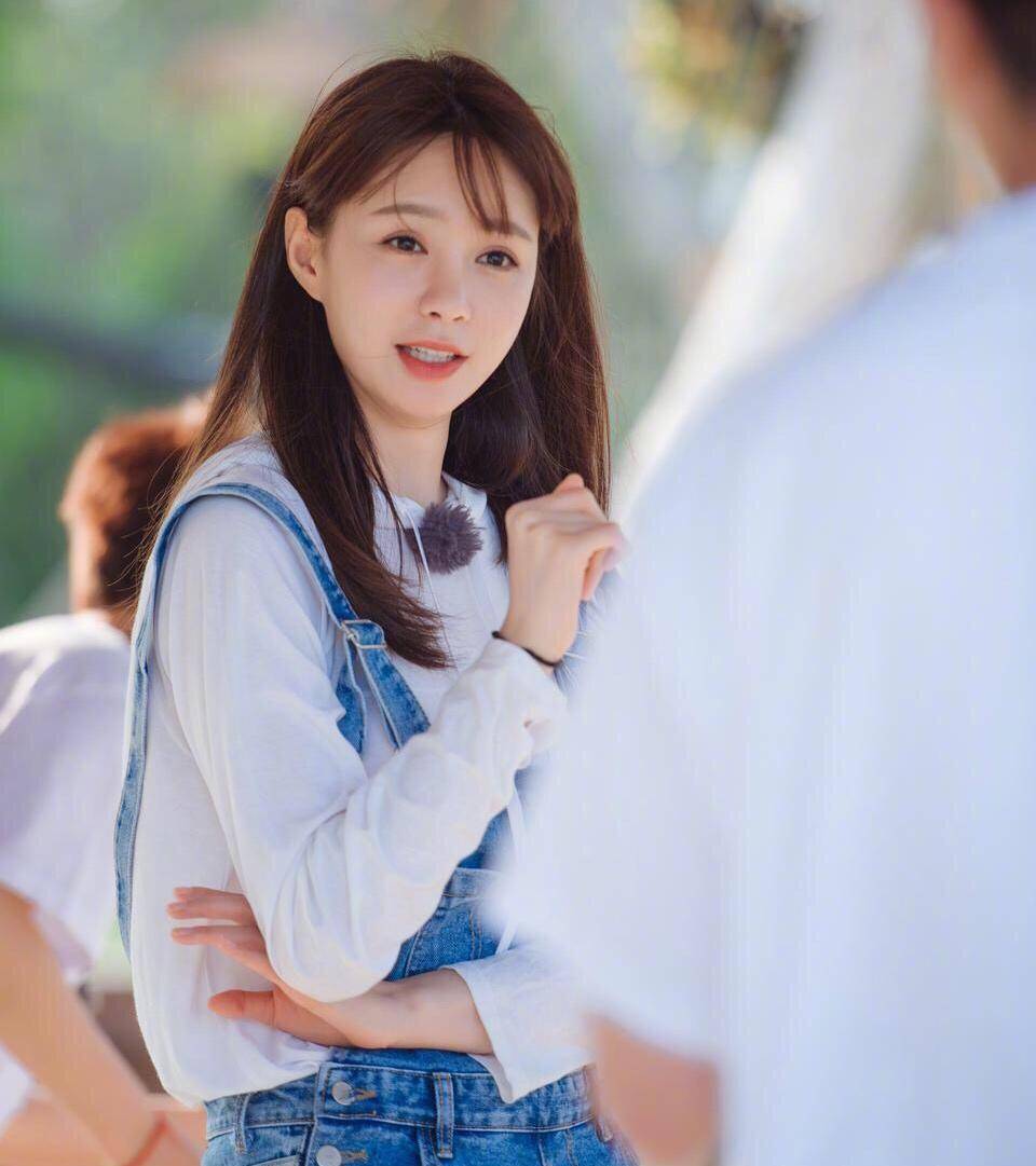被曝与杜海涛今年完婚后,沈梦辰晒美照撞脸angelababy_爱情_女人_美颜