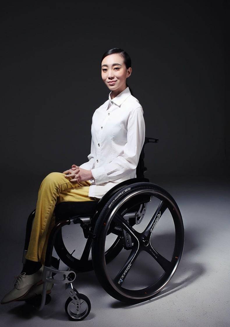 "古典舞皇后"刘岩:张艺谋一生中最愧疚的女人_女儿_舞蹈_舞台