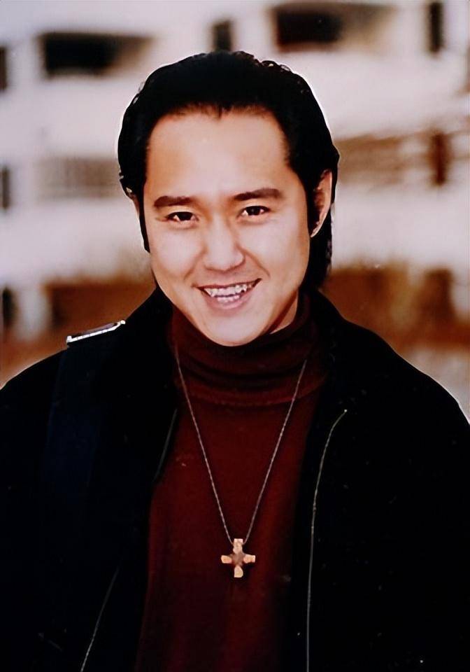 演员冯雷:48岁还不结婚,父母怀疑他有问题,他说自己是正常男人