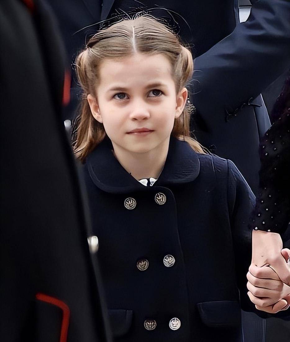 6岁的夏洛特公主气质绝!