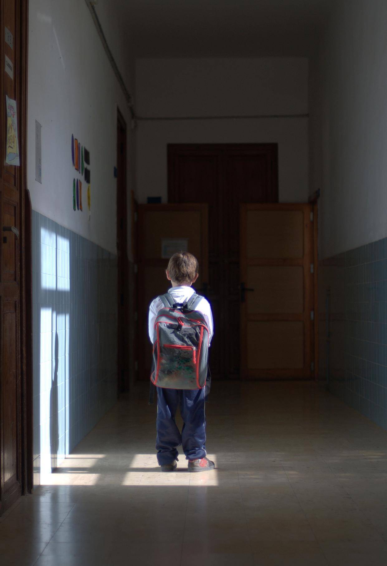 河北初三学生罚站时伤亡,老师表现让人愤怒!