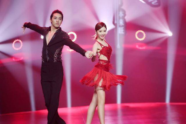 一直都是暗黑萝莉,表里不一_毛晓彤_南安王_大树