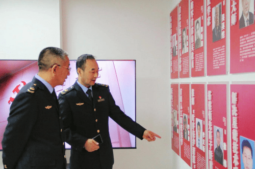 新民市应急局组织参观《档案里的红色新民》(图7)
