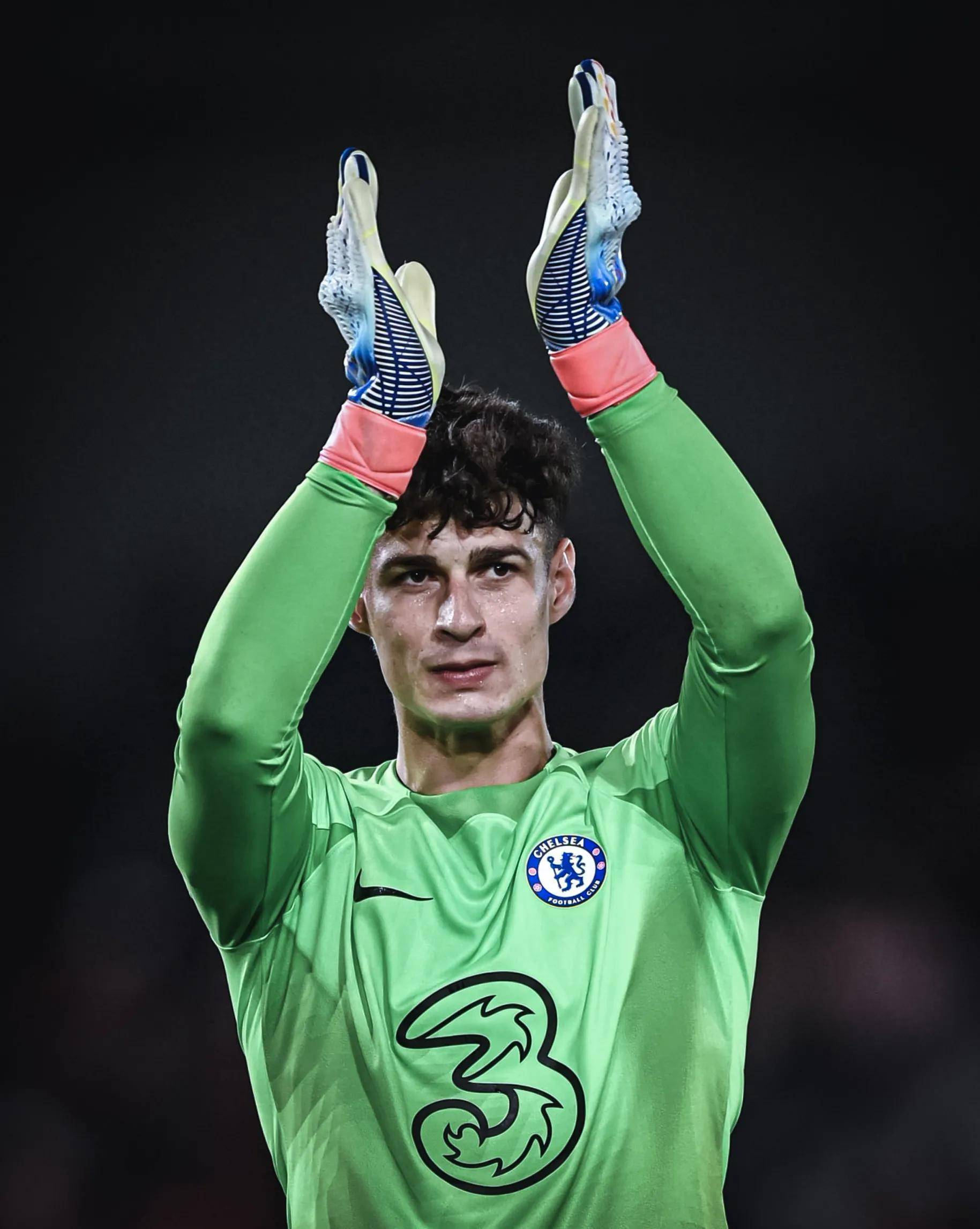 蛰伏两个赛季,凯帕终于迎来了春天_切尔西_萨里_指导