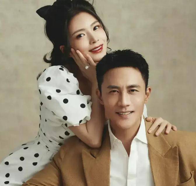 杜淳的婚姻进展速度确实太快了,从没有任何恋爱绯闻到后来主动晒出