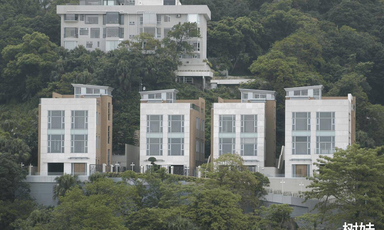 甘比罕见公开豪宅花园照,园内巨型企鹅摆设抢镜,豪宅租值739万