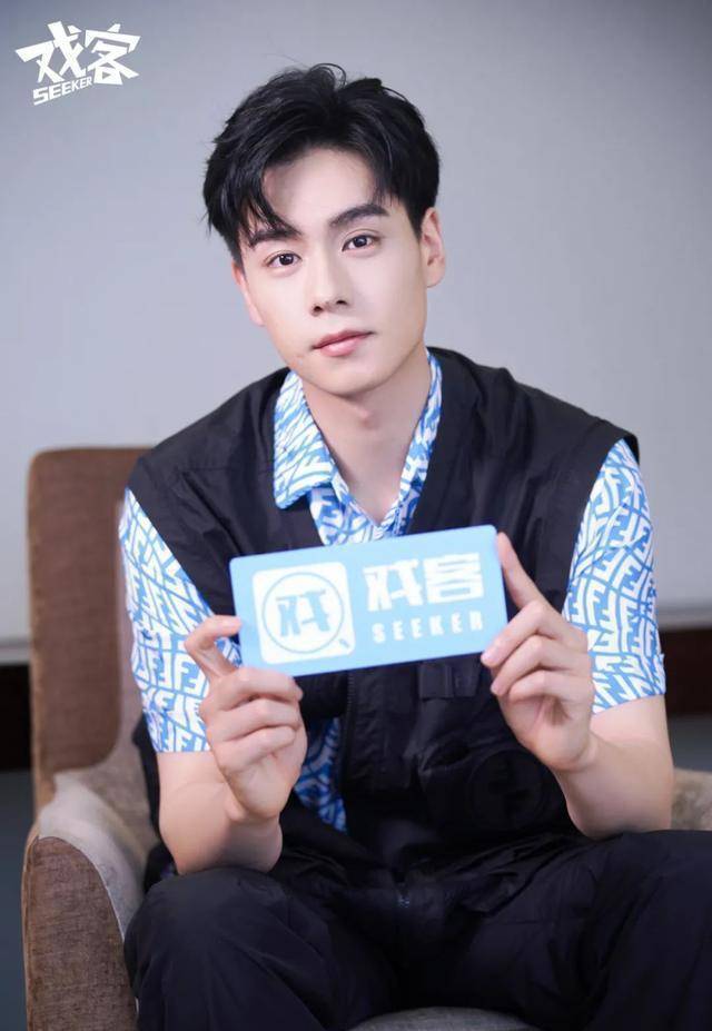 戏客talkx胡一天做少数派里的那"一"个_角色_郑乾_创业